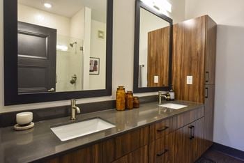 Double vanity in bathroom